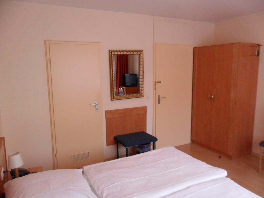 Hotel Europa Pforzheim Rum bild